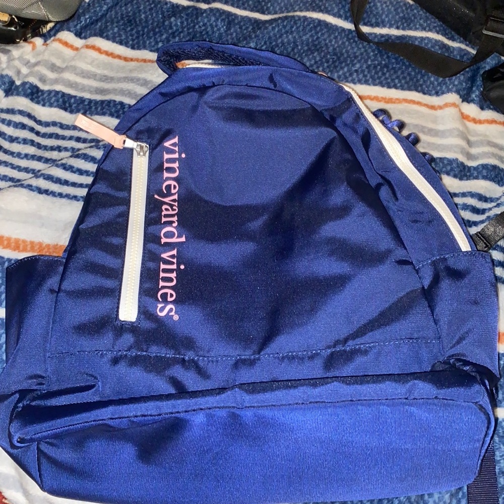Vineyard vine backpack